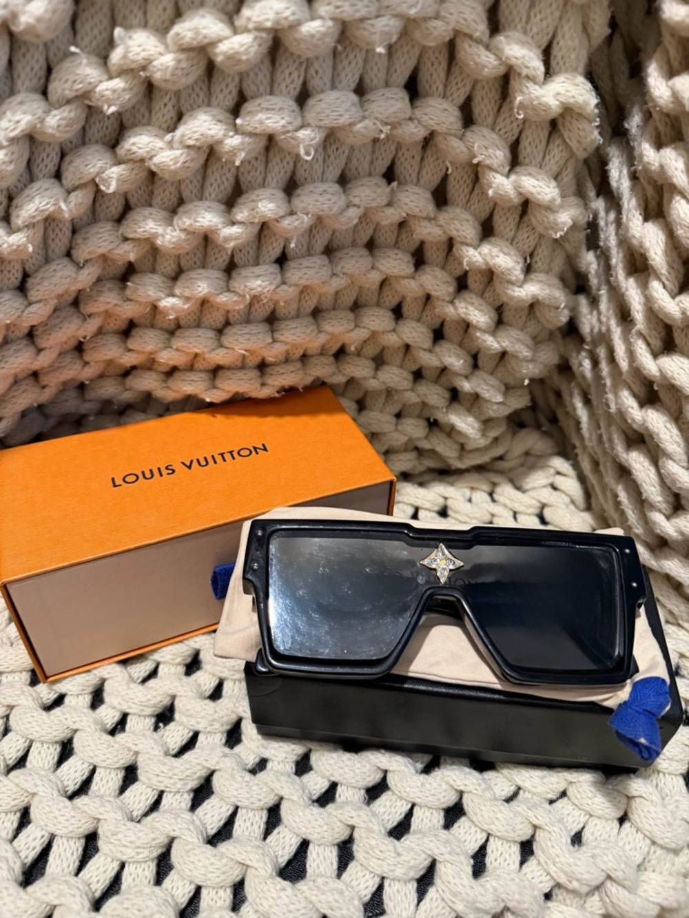 Louis Vuitton Black Cyclone Sunglasses - Picture 2 of 6